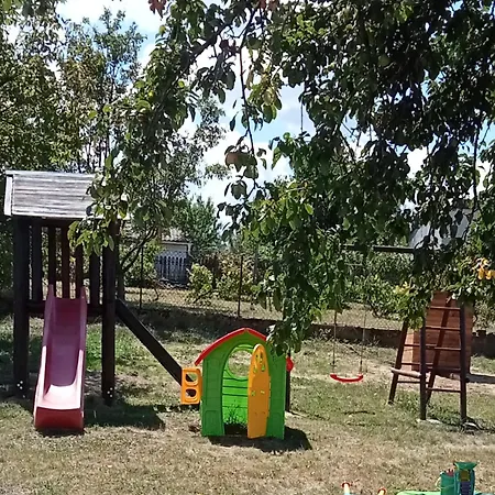 Zsoka Mama Kuckoja Pensión 2*